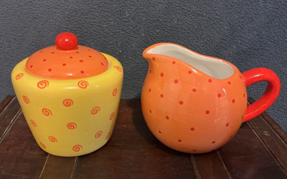 Cute And Vintage Ellen Krans Dotted Creamer And Sugar Bowl W/lid